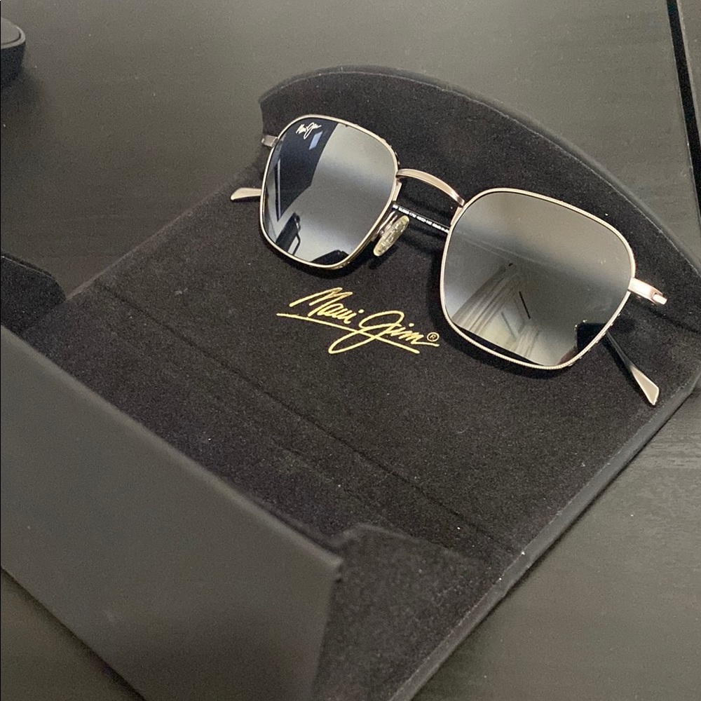Maui Jim “Puka” Silver Polarized Sunglasses
